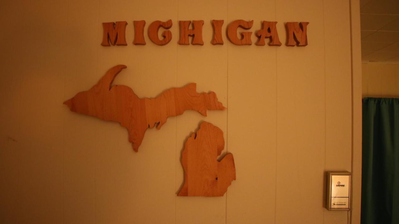 Holiday Motel * Manistique